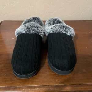 NWT Skechers Bobs Keepsakes Postage Slipper